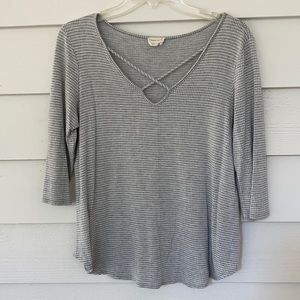 Emory Park 3/4 sleeve gray checked top